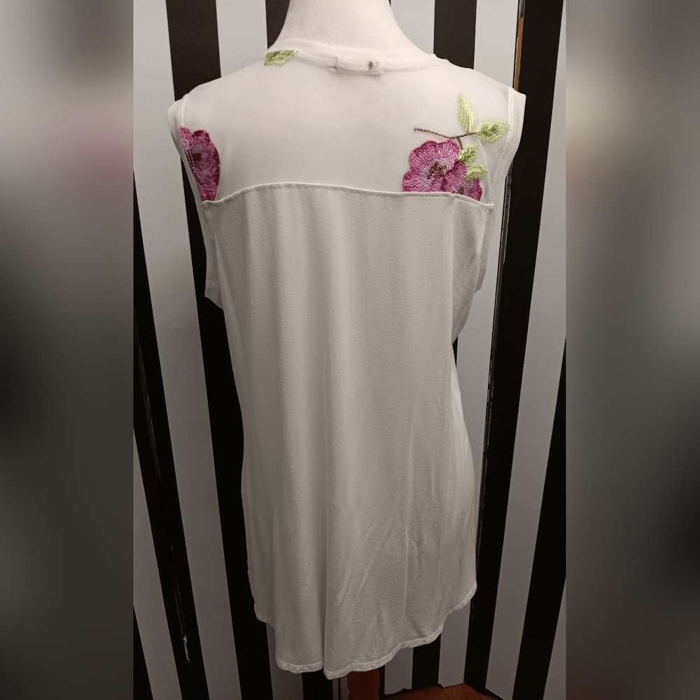 Pebble and stone tank top - Picture 13 of 13
